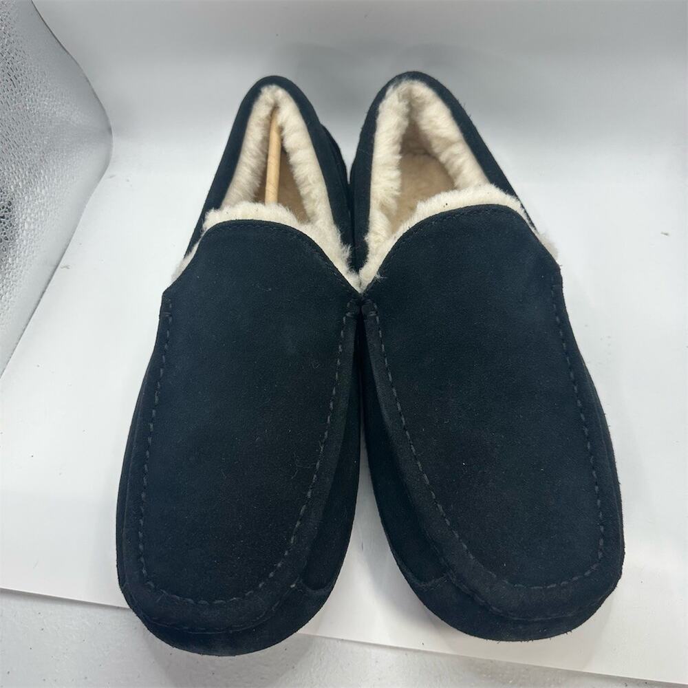 UGG Ascot Men's Slippers Black Moccasin Loafers Sheepskin Lined Size 11 - Picture 4 of 8